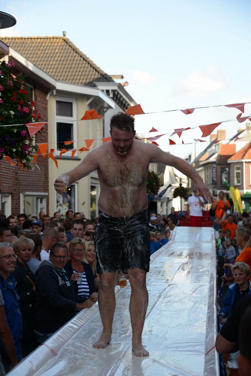 ../Images/Donderdag kermis 086.jpg